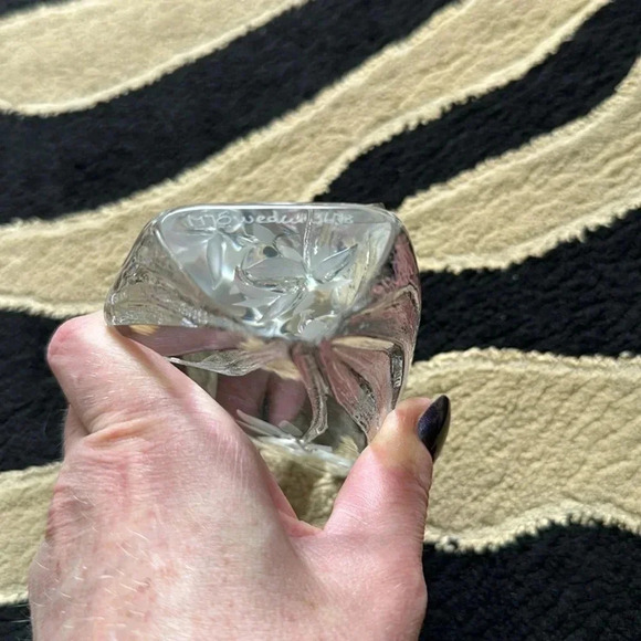 Vintage Mats Jonasson Crystal Paperweight - Picture 4 of 5